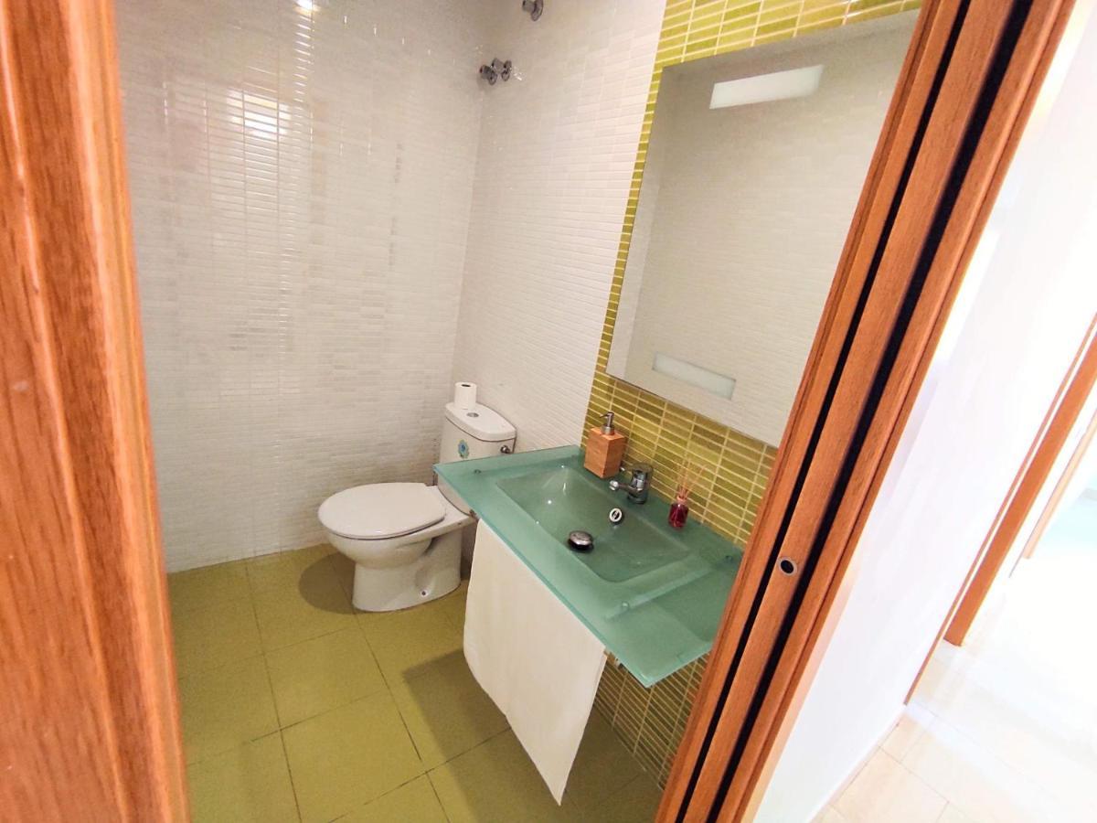 Manuela Nogales Apartments! Малага Экстерьер фото