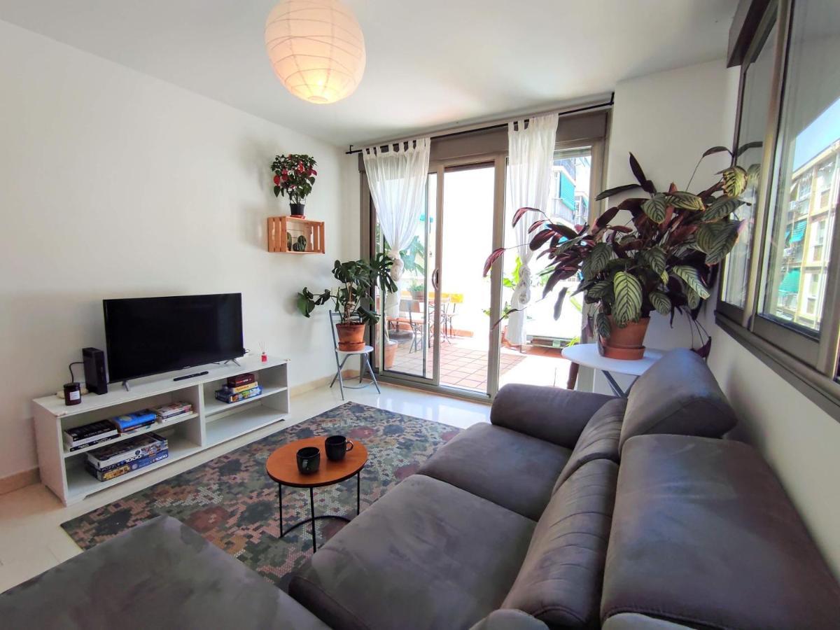 Manuela Nogales Apartments! Малага Экстерьер фото